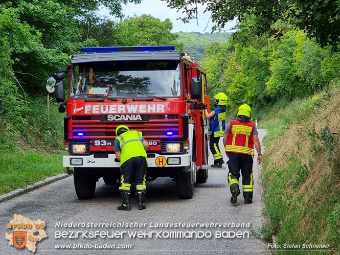 20220617 Bergung Kleintransporter aus Wasserleitungs-Unterführung Pfaffstätten-Einöde   Foto: Stefan Schneider