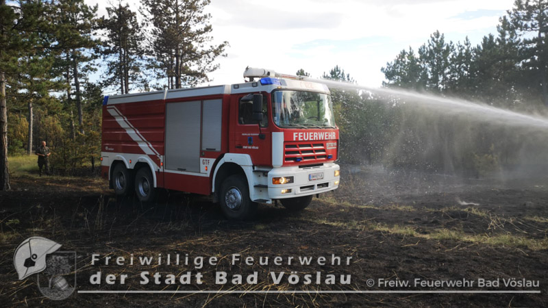 20220713 Grossbrand auf Militaergelaende in Grossmittel  Foto: Freiwillige Feuerwehr Stadt Bad Voeslau