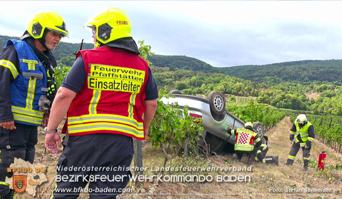 20220806 Alarmierte Menschrettung nach Verkehrsunfall auf der Weinbergstrasse L151 zwischen Gumpoldskirchen und Pfaffstätten   Foto: Stefan Schneider BFK BADEN