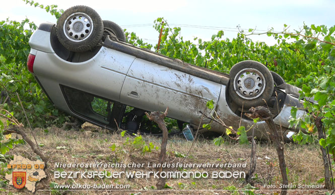 20220806 Alarmierte Menschrettung nach Verkehrsunfall auf der Weinbergstrasse L151 zwischen Gumpoldskirchen und Pfaffstätten   Foto: Stefan Schneider BFK BADEN