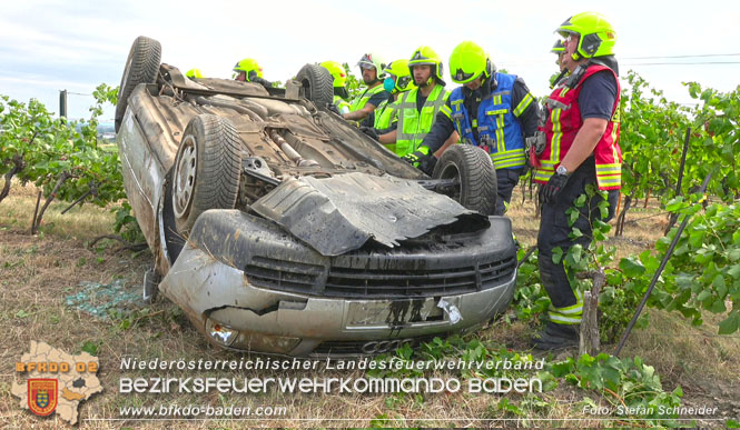 20220806 Alarmierte Menschrettung nach Verkehrsunfall auf der Weinbergstrasse L151 zwischen Gumpoldskirchen und Pfaffstätten   Foto: Stefan Schneider BFK BADEN