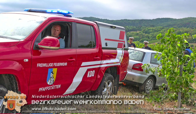 20220806 Alarmierte Menschrettung nach Verkehrsunfall auf der Weinbergstrasse L151 zwischen Gumpoldskirchen und Pfaffstätten   Foto: Stefan Schneider BFK BADEN
