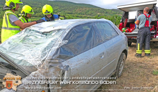 20220806 Alarmierte Menschrettung nach Verkehrsunfall auf der Weinbergstrasse L151 zwischen Gumpoldskirchen und Pfaffstätten   Foto: Stefan Schneider BFK BADEN