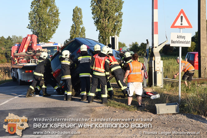 20220809 Pkw rammte Ampel und stürzte auf die Geleise Foto: Thomas Lenger Monatsrevue.at 20220809 Pkw rammte Ampel und stürzte auf die Geleise Foto: Thomas Lenger Monatsrevue.at