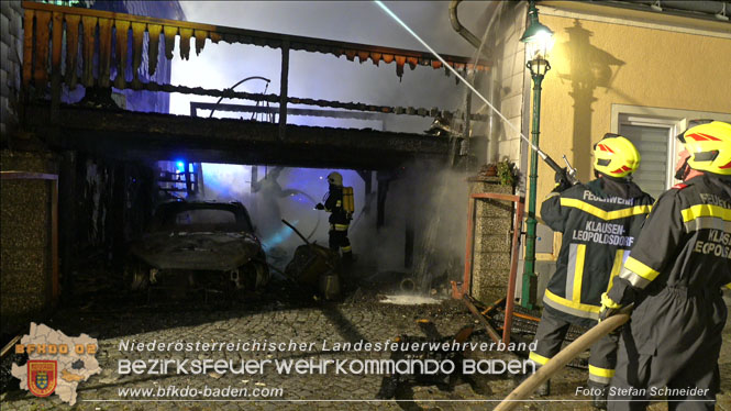 20220812 Großbrand mitten im Ortszentrum von Klausen-Leopoldsdorf   Foto: Stefan Schneider BFKDO BADEN