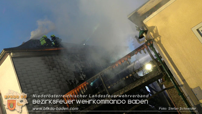 20220812 Großbrand mitten im Ortszentrum von Klausen-Leopoldsdorf   Foto: Stefan Schneider BFKDO BADEN