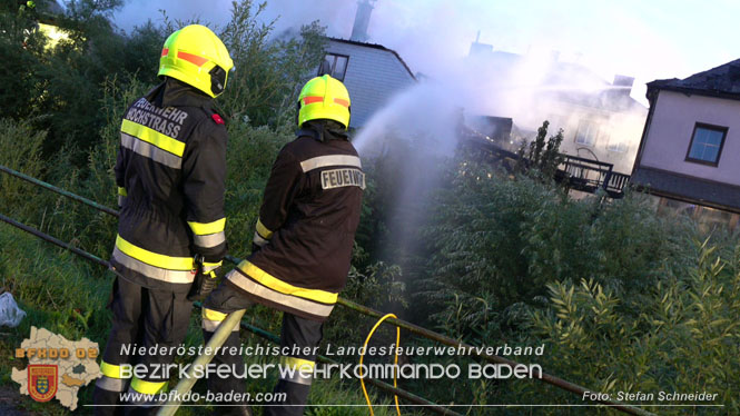 20220812 Großbrand mitten im Ortszentrum von Klausen-Leopoldsdorf   Foto: Stefan Schneider BFKDO BADEN