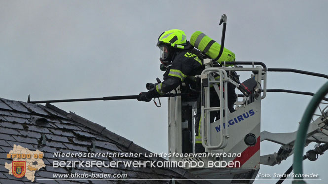 20220812 Großbrand mitten im Ortszentrum von Klausen-Leopoldsdorf   Foto: Stefan Schneider BFKDO BADEN