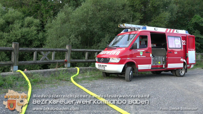 20220812 Großbrand mitten im Ortszentrum von Klausen-Leopoldsdorf   Foto: Stefan Schneider BFKDO BADEN