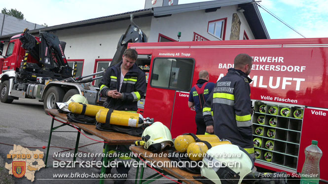 20220812 Großbrand mitten im Ortszentrum von Klausen-Leopoldsdorf   Foto: Stefan Schneider BFKDO BADEN