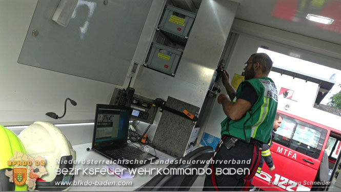 20220812 Großbrand mitten im Ortszentrum von Klausen-Leopoldsdorf   Foto: Stefan Schneider BFKDO BADEN