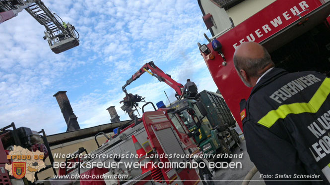20220812 Großbrand mitten im Ortszentrum von Klausen-Leopoldsdorf   Foto: Stefan Schneider BFKDO BADEN