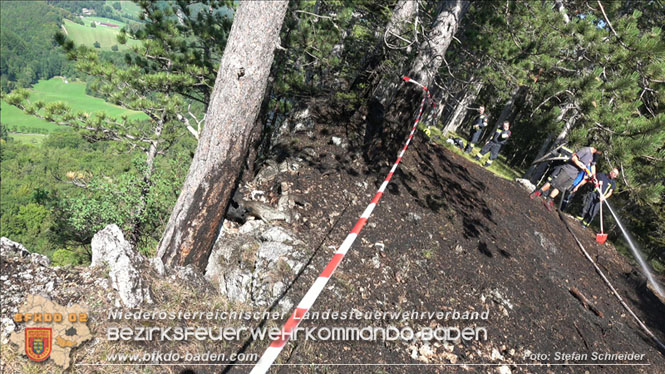 20220816 Waldbrand "Steinwand" Furth a.d.Triesting Foto: Stefan Schneider BFKDO BADEN 20220816 Waldbrand "Steinwand" Furth a.d.Triesting Foto: Stefan Schneider BFKDO BADEN