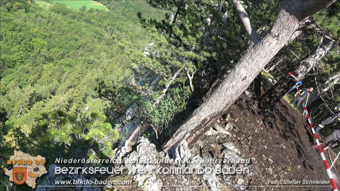 20220816 Waldbrand "Steinwand" Furth a.d.Triesting Foto: Stefan Schneider BFKDO BADEN 20220816 Waldbrand "Steinwand" Furth a.d.Triesting Foto: Stefan Schneider BFKDO BADEN