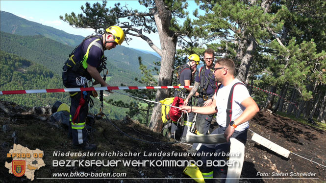 20220816 Waldbrand "Steinwand" Furth a.d.Triesting Foto: Stefan Schneider BFKDO BADEN 20220816 Waldbrand "Steinwand" Furth a.d.Triesting Foto: Stefan Schneider BFKDO BADEN