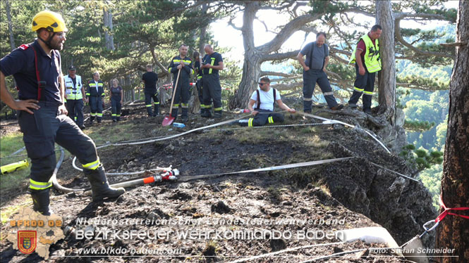 20220816 Waldbrand "Steinwand" Furth a.d.Triesting Foto: Stefan Schneider BFKDO BADEN 20220816 Waldbrand "Steinwand" Furth a.d.Triesting Foto: Stefan Schneider BFKDO BADEN