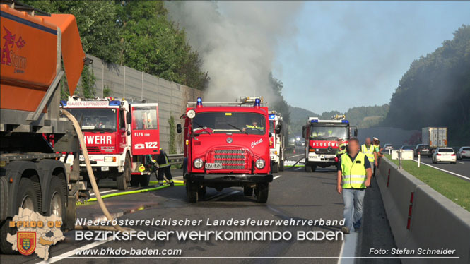 20220817 LKW Brand auf der A21 Höhe Klausen-Leopoldsdorf Foto: Stefan Schneider BFKDO BADEN 20220817 LKW Brand auf der A21 Höhe Klausen-Leopoldsdorf Foto: Stefan Schneider BFKDO BADEN