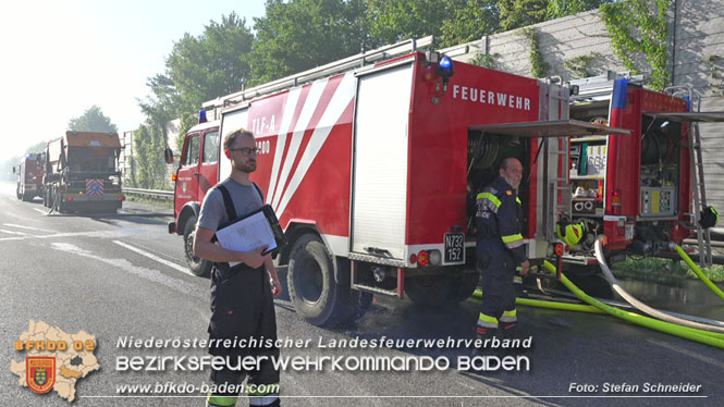 20220817 LKW Brand auf der A21 Höhe Klausen-Leopoldsdorf Foto: Stefan Schneider BFKDO BADEN 20220817 LKW Brand auf der A21 Höhe Klausen-Leopoldsdorf Foto: Stefan Schneider BFKDO BADEN