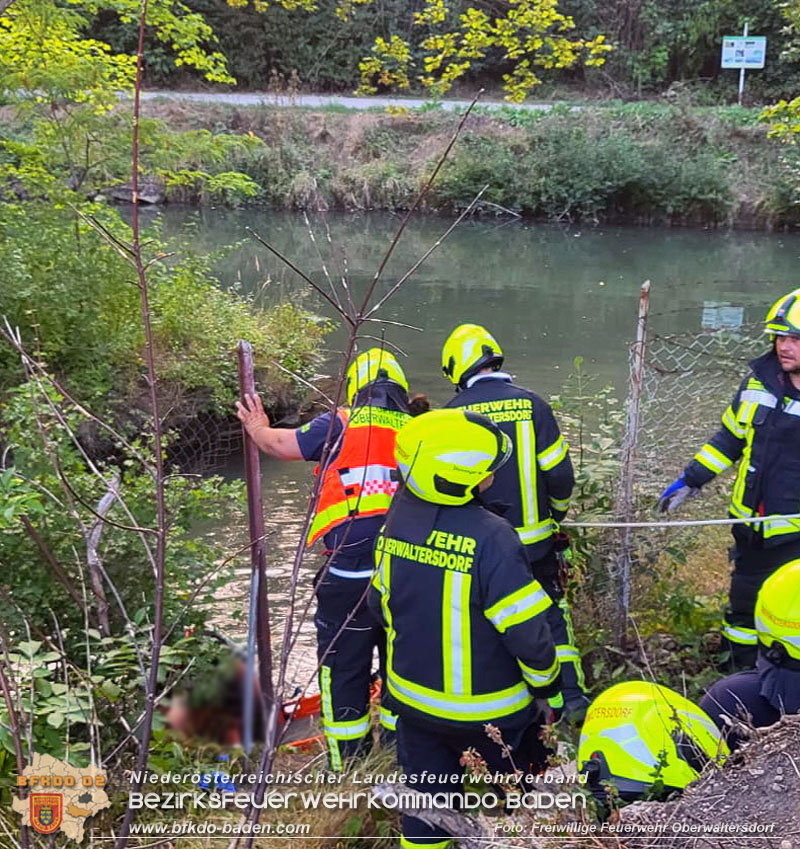 20220817 Zeitkritische Menschenrettung aus Gewaesser in Oberwaltersdorf  Foto: Freiwillige Feuerwehr Oberwaltersdorf