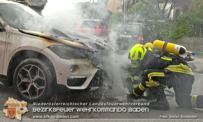 20220821 Fahrzeugbrand in Tribuswinkel Foto: Stefan Schneider BFKDO BADEN 20220821 Fahrzeugbrand in Tribuswinkel Foto: Stefan Schneider BFKDO BADEN