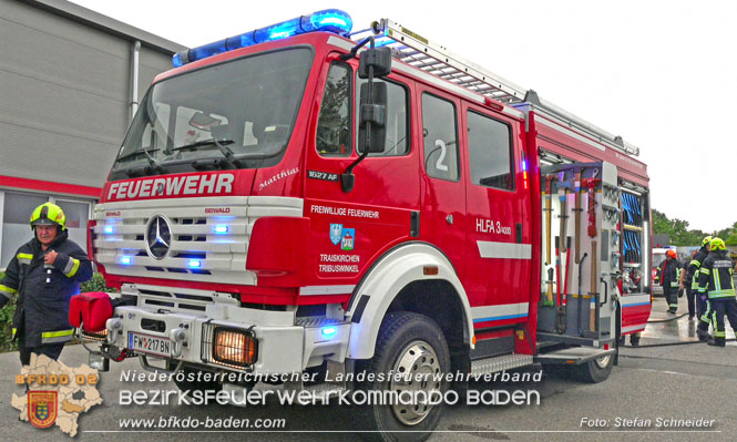 20220821 Fahrzeugbrand in Tribuswinkel Foto: Stefan Schneider BFKDO BADEN 20220821 Fahrzeugbrand in Tribuswinkel Foto: Stefan Schneider BFKDO BADEN