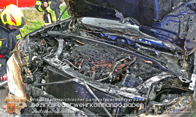 20220821 Fahrzeugbrand in Tribuswinkel Foto: Stefan Schneider BFKDO BADEN 20220821 Fahrzeugbrand in Tribuswinkel Foto: Stefan Schneider BFKDO BADEN