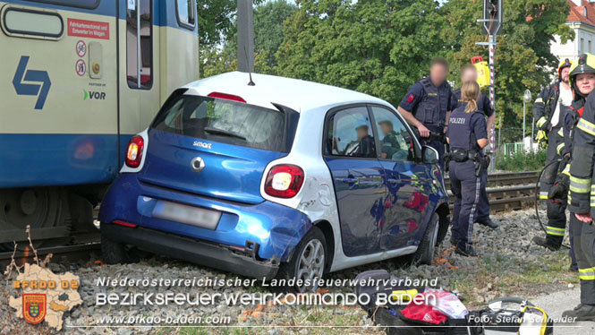 20220829 Unfall bei WLB-Bahnübergang in Pfaffstätten  Foto: Stefan Schneider BFKDO BADEN