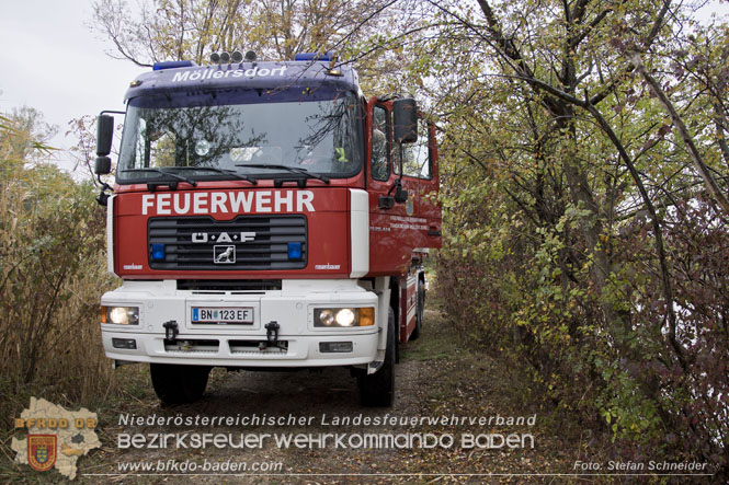 20221015 Fischbestand in Gefahr - Feuerwehr pumpt über 3 Millionen Liter Wasser Foto: Stefan Schneider BFKDO BADEN 20221015 Fischbestand in Gefahr - Feuerwehr pumpt über 3 Millionen Liter Wasser Foto: Stefan Schneider BFKDO BADEN