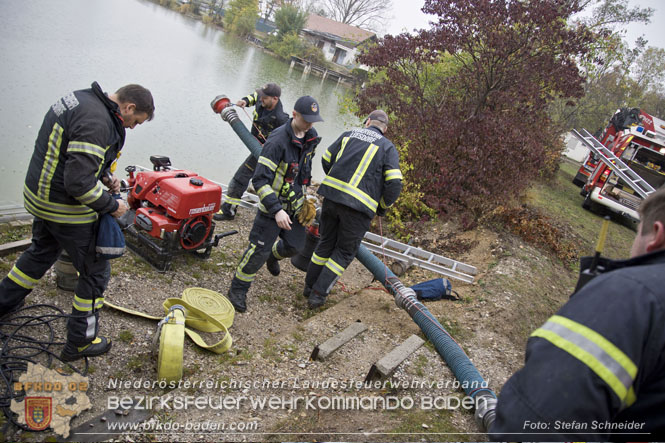 20221015 Fischbestand in Gefahr - Feuerwehr pumpt über 3 Millionen Liter Wasser Foto: Stefan Schneider BFKDO BADEN 20221015 Fischbestand in Gefahr - Feuerwehr pumpt über 3 Millionen Liter Wasser Foto: Stefan Schneider BFKDO BADEN
