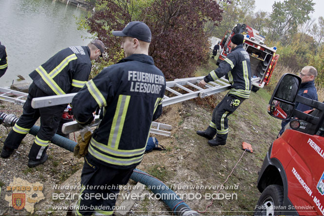 20221015 Fischbestand in Gefahr - Feuerwehr pumpt über 3 Millionen Liter Wasser Foto: Stefan Schneider BFKDO BADEN 20221015 Fischbestand in Gefahr - Feuerwehr pumpt über 3 Millionen Liter Wasser Foto: Stefan Schneider BFKDO BADEN