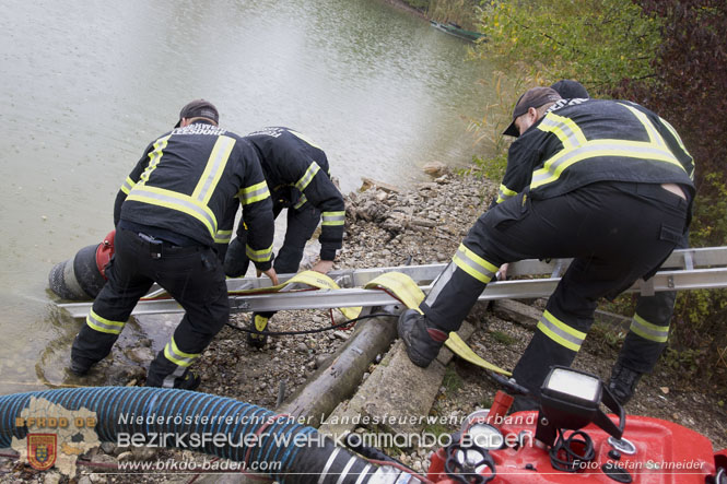 20221015 Fischbestand in Gefahr - Feuerwehr pumpt über 3 Millionen Liter Wasser Foto: Stefan Schneider BFKDO BADEN 20221015 Fischbestand in Gefahr - Feuerwehr pumpt über 3 Millionen Liter Wasser Foto: Stefan Schneider BFKDO BADEN