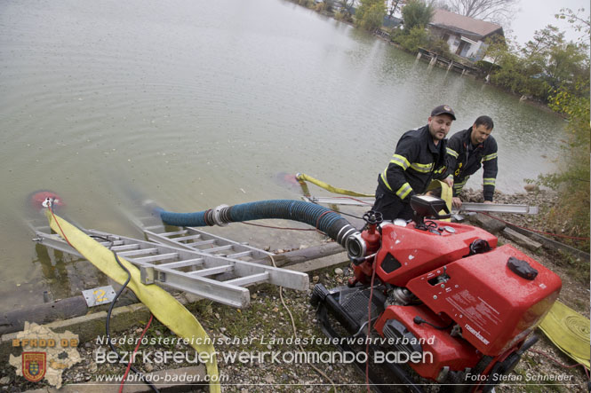 20221015 Fischbestand in Gefahr - Feuerwehr pumpt über 3 Millionen Liter Wasser Foto: Stefan Schneider BFKDO BADEN 20221015 Fischbestand in Gefahr - Feuerwehr pumpt über 3 Millionen Liter Wasser Foto: Stefan Schneider BFKDO BADEN