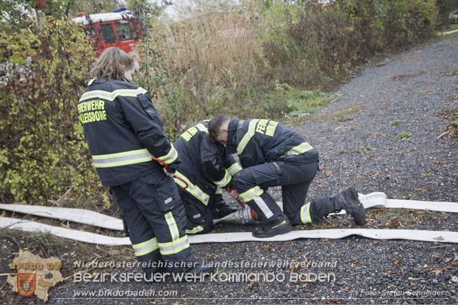 20221015 Fischbestand in Gefahr - Feuerwehr pumpt über 3 Millionen Liter Wasser Foto: Stefan Schneider BFKDO BADEN 20221015 Fischbestand in Gefahr - Feuerwehr pumpt über 3 Millionen Liter Wasser Foto: Stefan Schneider BFKDO BADEN