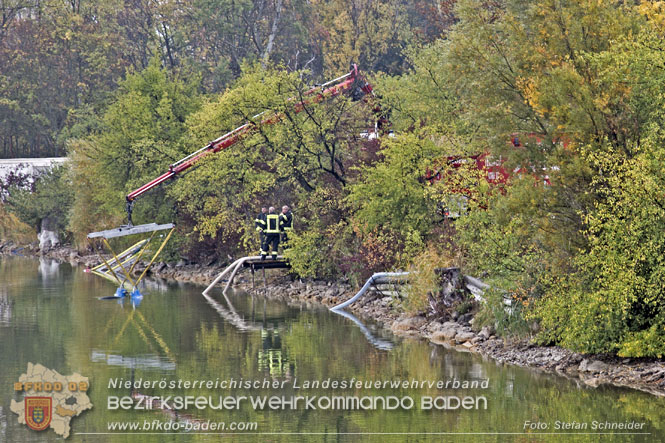 20221015 Fischbestand in Gefahr - Feuerwehr pumpt über 3 Millionen Liter Wasser Foto: Stefan Schneider BFKDO BADEN 20221015 Fischbestand in Gefahr - Feuerwehr pumpt über 3 Millionen Liter Wasser Foto: Stefan Schneider BFKDO BADEN