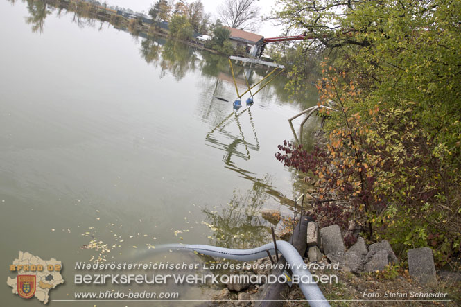 20221015 Fischbestand in Gefahr - Feuerwehr pumpt über 3 Millionen Liter Wasser Foto: Stefan Schneider BFKDO BADEN 20221015 Fischbestand in Gefahr - Feuerwehr pumpt über 3 Millionen Liter Wasser Foto: Stefan Schneider BFKDO BADEN