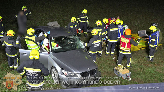 20221115 Verkehrsunfall mit Menschenrettung auf der L154 Günseldorf - Teesdorf Foto: Stefan Schneider BFKDO BADEN 20221115 Verkehrsunfall mit Menschenrettung auf der L154 Günseldorf - Teesdorf Foto: Stefan Schneider BFKDO BADEN