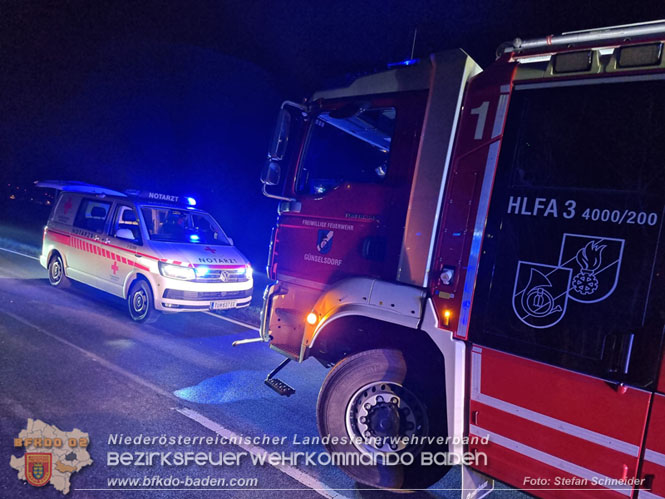 20221115 Verkehrsunfall mit Menschenrettung auf der L154 Günseldorf - Teesdorf Foto: Stefan Schneider BFKDO BADEN 20221115 Verkehrsunfall mit Menschenrettung auf der L154 Günseldorf - Teesdorf Foto: Stefan Schneider BFKDO BADEN