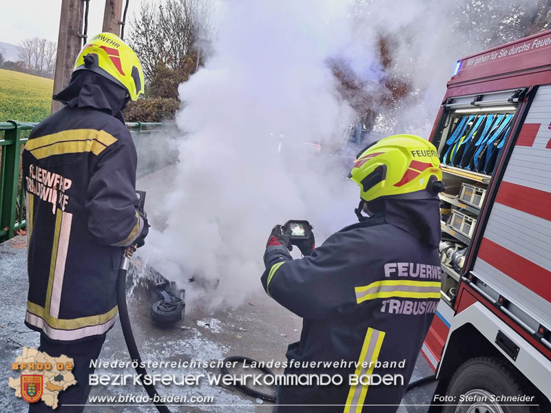 20221117 E-Scooter faengt waehrend der Fahrt Feuer  Foto: Stefan Schneider