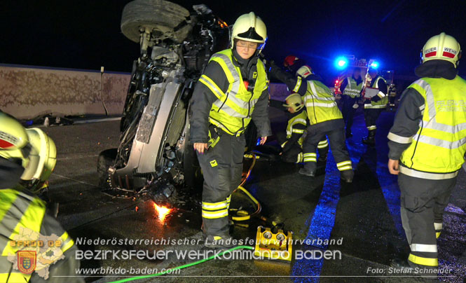 20221120 Verkehrsunfall auf der A2 bei Baden RFB Süd  Foto: Stefan Schneider BFKDO BADEN