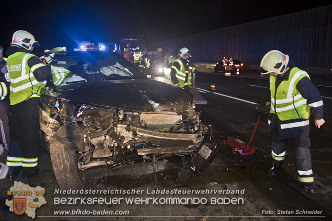 20221120 Verkehrsunfall auf der A2 bei Baden RFB Süd  Foto: Stefan Schneider BFKDO BADEN