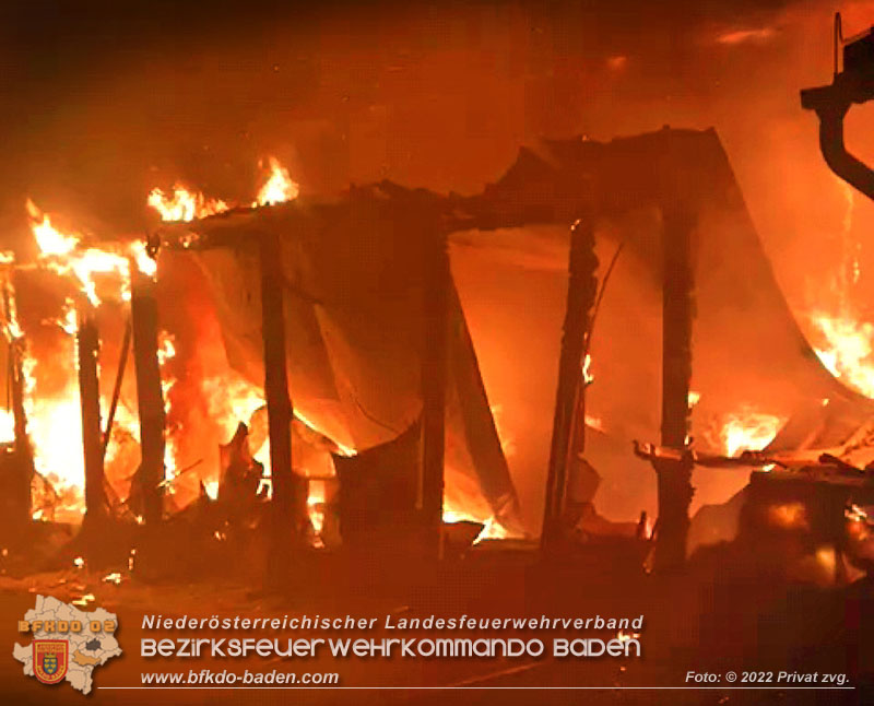 20221208 Wohnhausbrand in Hirtenberg Foto: BFKDO BADEN / Privat zVg 20221208 Wohnhausbrand in Hirtenberg Foto: BFKDO BADEN / Privat zVg