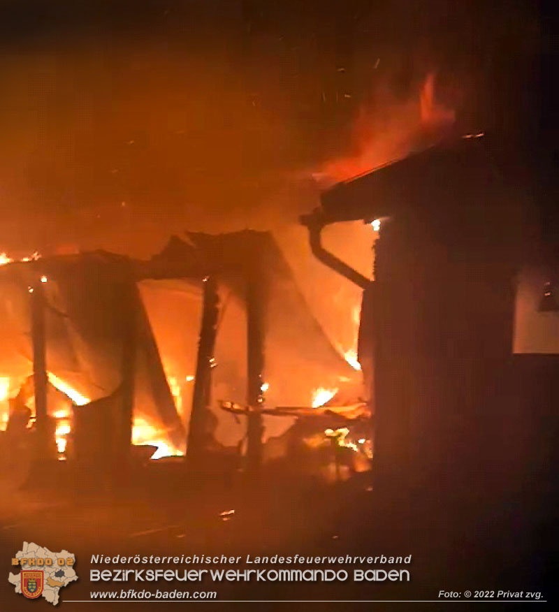 20221208 Wohnhausbrand in Hirtenberg Foto: BFKDO BADEN / Privat zVg 20221208 Wohnhausbrand in Hirtenberg Foto: BFKDO BADEN / Privat zVg