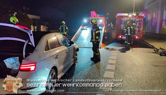 20230101 Pkw-Lenker verunfallt im Ortsgebiet Oberwaltersdorf  Foto: Freiwillige Feuerwehr Oberwaltersdorf