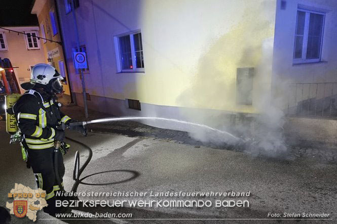 20230107 Brand einer Stromleitung unter Wärmeverbundfassade in Teesdorf Foto: Stefan Schneider BFKDO BADEN 20230107 Brand einer Stromleitung unter Wärmeverbundfassade in Teesdorf Foto: Stefan Schneider BFKDO BADEN
