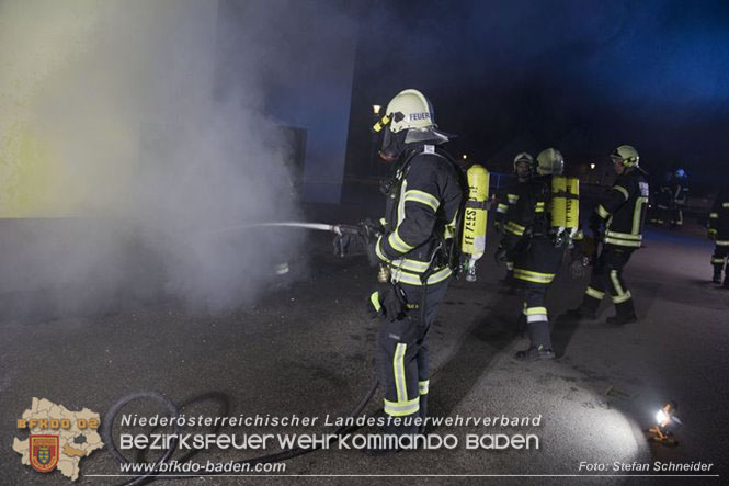 20230107 Brand einer Stromleitung unter Wärmeverbundfassade in Teesdorf Foto: Stefan Schneider BFKDO BADEN 20230107 Brand einer Stromleitung unter Wärmeverbundfassade in Teesdorf Foto: Stefan Schneider BFKDO BADEN