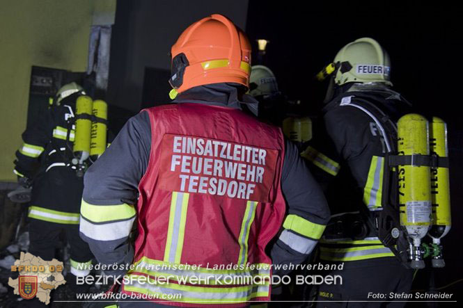 20230107 Brand einer Stromleitung unter Wärmeverbundfassade in Teesdorf Foto: Stefan Schneider BFKDO BADEN 20230107 Brand einer Stromleitung unter Wärmeverbundfassade in Teesdorf Foto: Stefan Schneider BFKDO BADEN