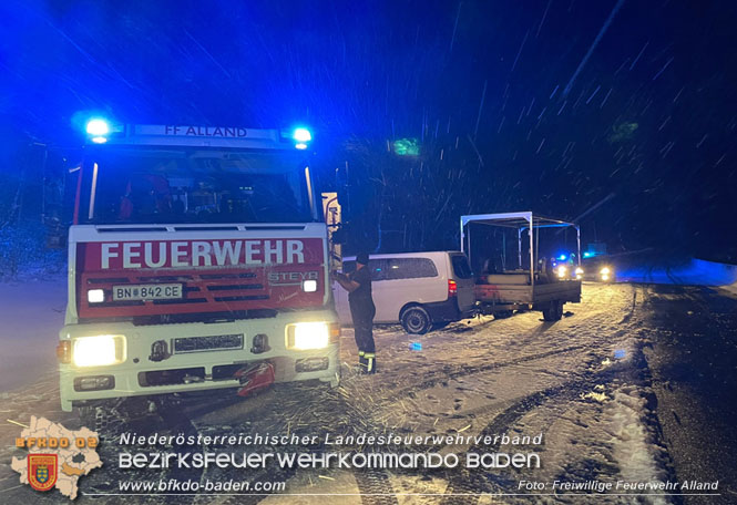 20230121 Fahrzeugbergung auf der A21 Foto: Freiwillige Feuerwehr Alland 20230121 Fahrzeugbergung auf der A21 Foto: Freiwillige Feuerwehr Alland