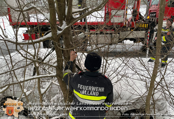 20230121 Fahrzeugbergung auf der A21 Foto: Freiwillige Feuerwehr Alland 20230121 Fahrzeugbergung auf der A21 Foto: Freiwillige Feuerwehr Alland