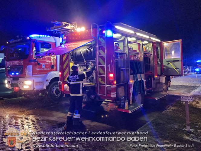 20230129 Brand in einem Traiskirchner Gewerbebetrieb   Foto: Freiwillige Feuerwehr Baden-Stadt