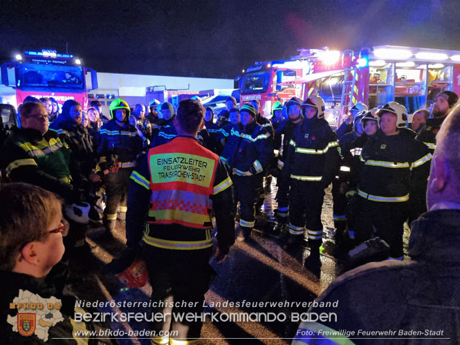 20230129 Brand in einem Traiskirchner Gewerbebetrieb   Foto: Freiwillige Feuerwehr Baden-Stadt